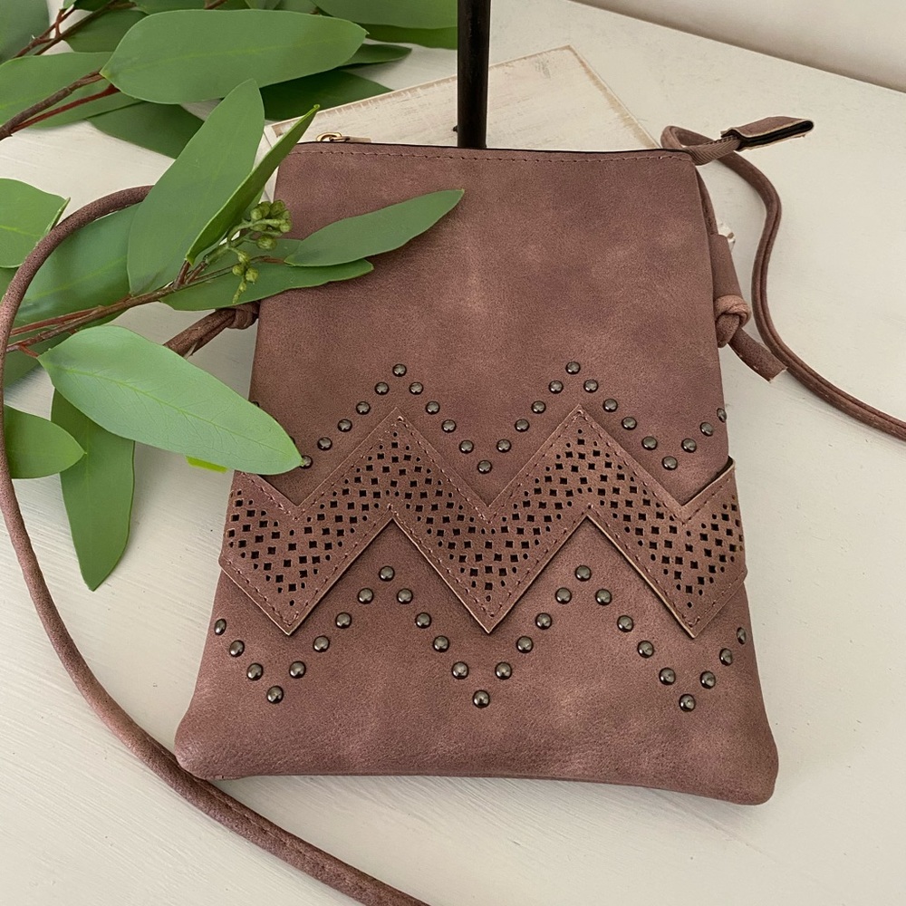Crossbody lightweight mauve studded bag